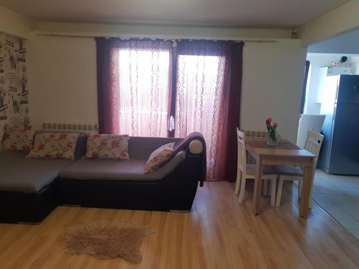 Apartament 3 Camere Râmnicu Vâlcea Exteriör bild